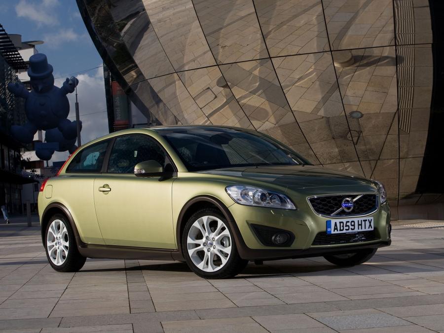  Volvo C30 2 0D 2010 года  (UK) (фото 6 из 16)